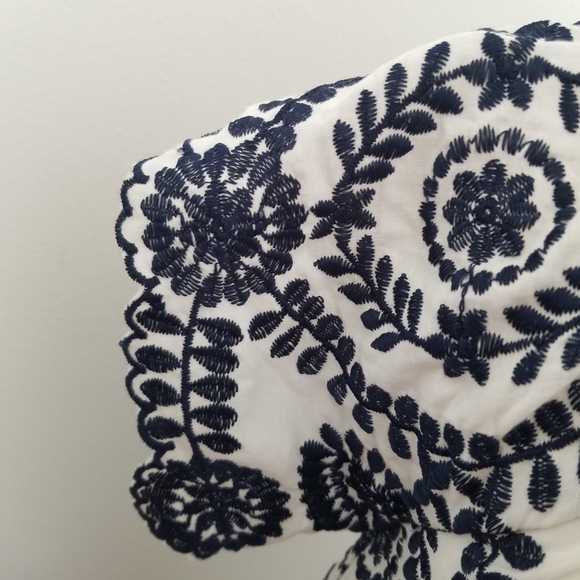 Entro Off the Shoulder Embroidered Dress Size S - Picture 3 of 12